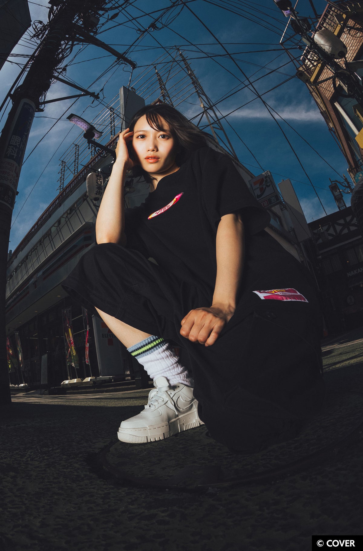 VTee x Usada Pekora TEE BLACK