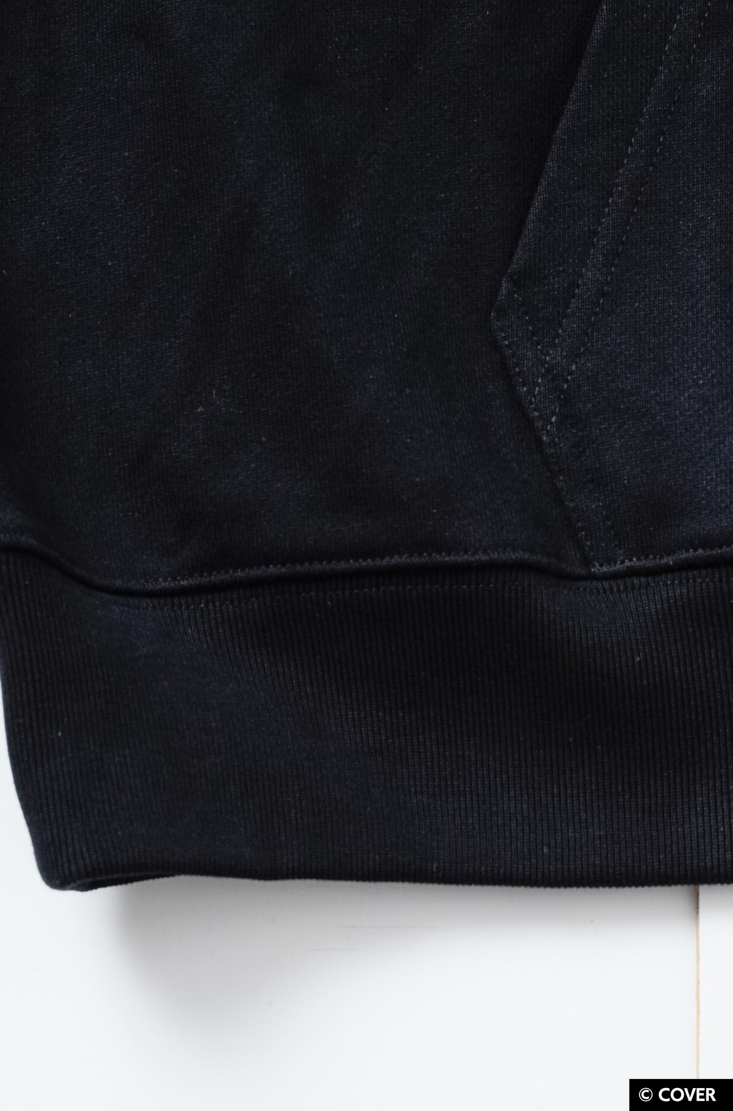 【予約】VTee x Inugami Korone PULLOVER HOODIE BLACK