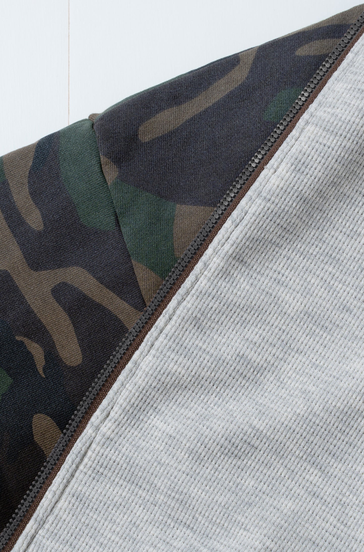 【予約】ZIPUP HOODIE CAMO