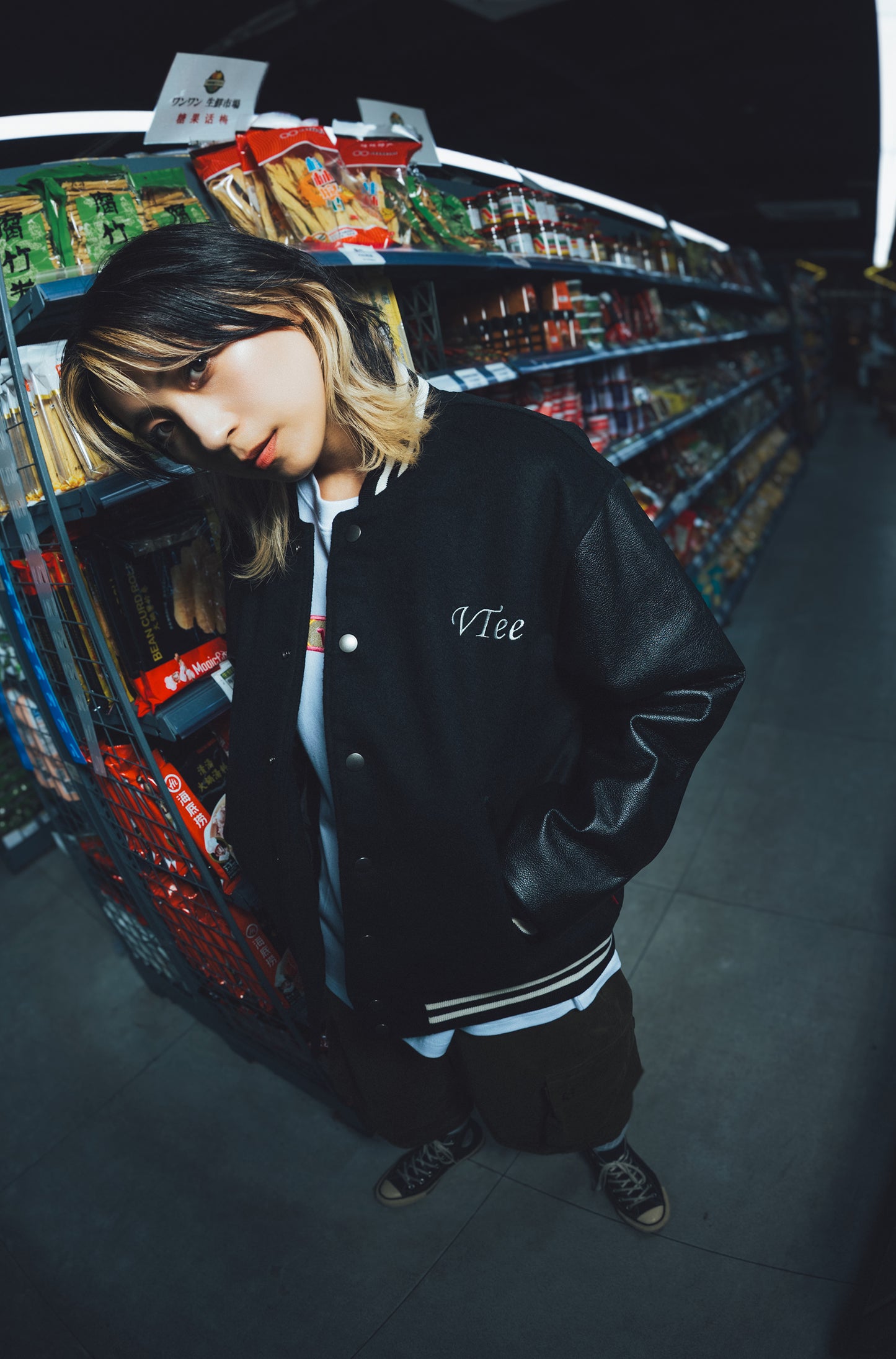 VTee VARSITY JACKET BLACK