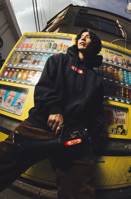 【予約】”LEAN INTO THE REAL” PULLOVER HOODIE BLACK