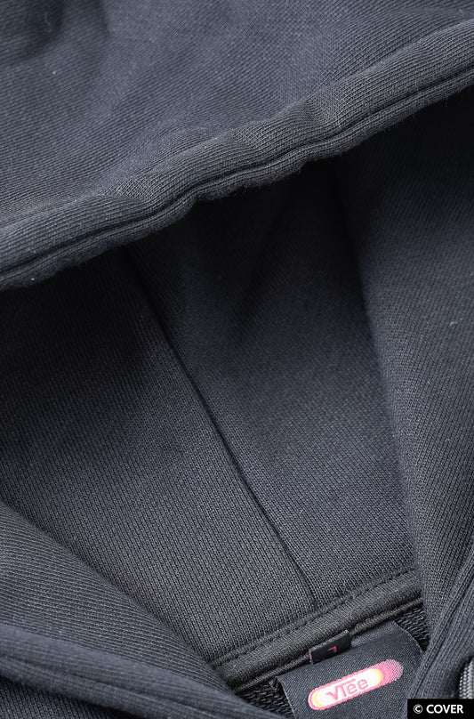 【予約】 VTee x Usada Pekora PULLOVER HOODIE BLACK
