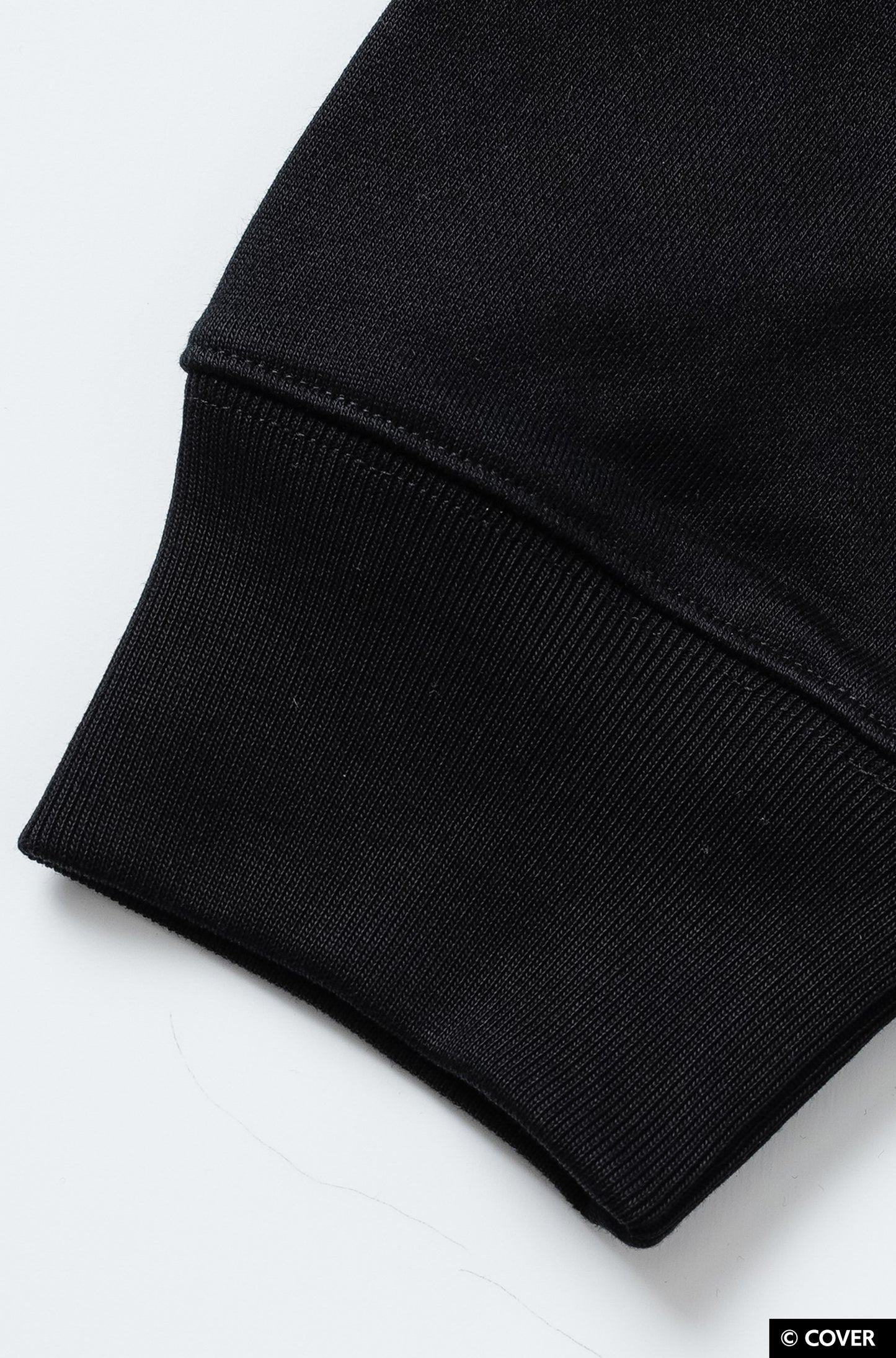 【予約】VTee x Nekomata Okayu PULLOVER HOODIE BLACK